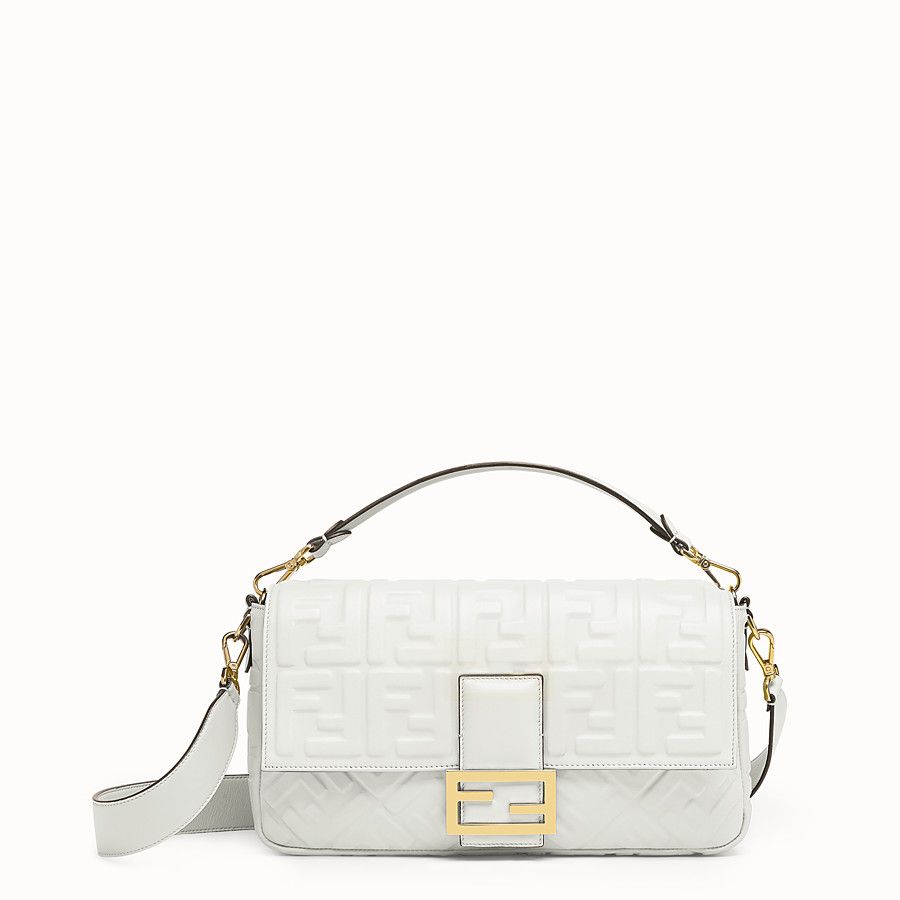 The iconic Fendi Baguette bag is back, with a little help from Carrie ...