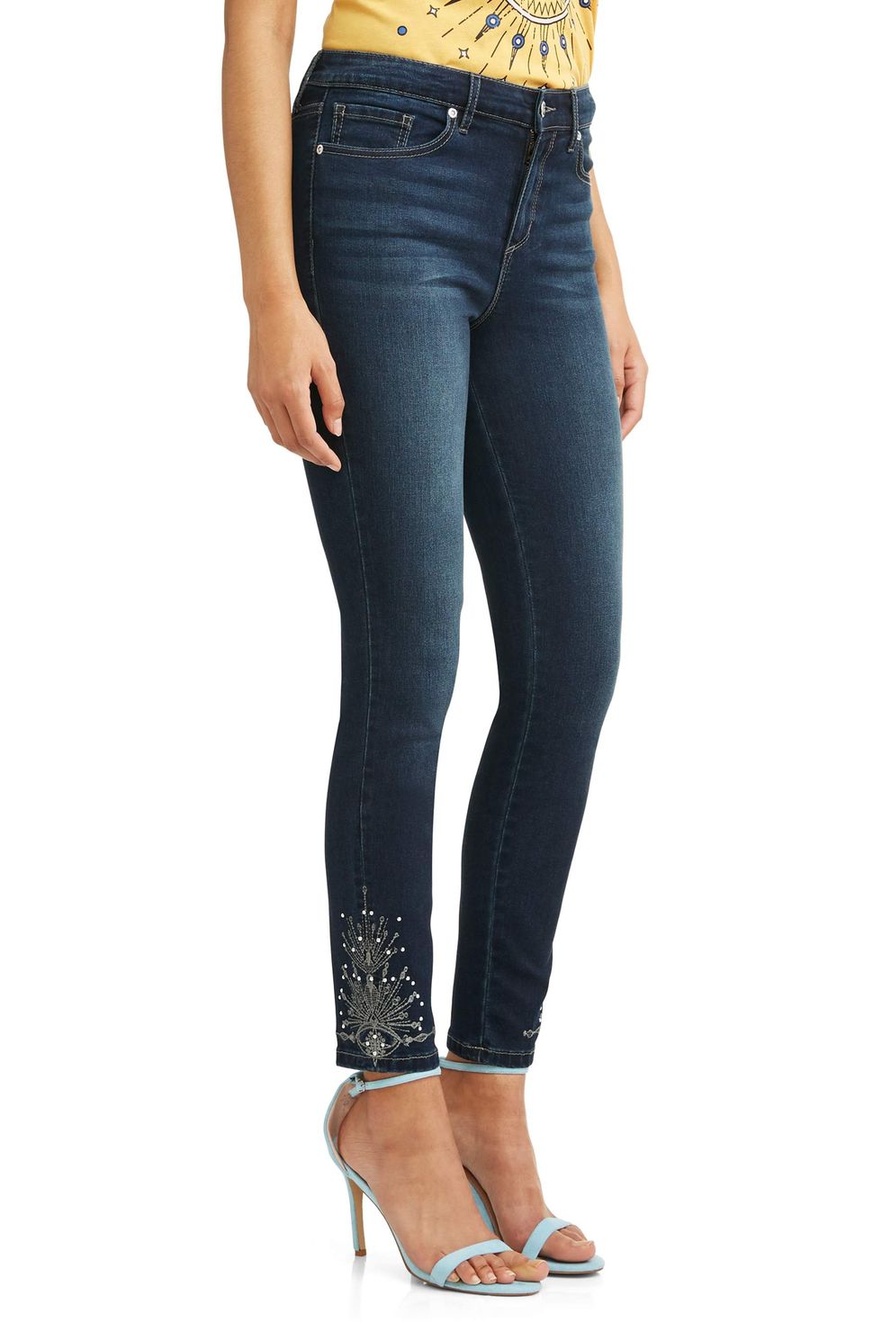 Sofía Jeans by Sofía Vergara﻿﻿ at Walmart Are Size-Inclusive and Super  Affordable