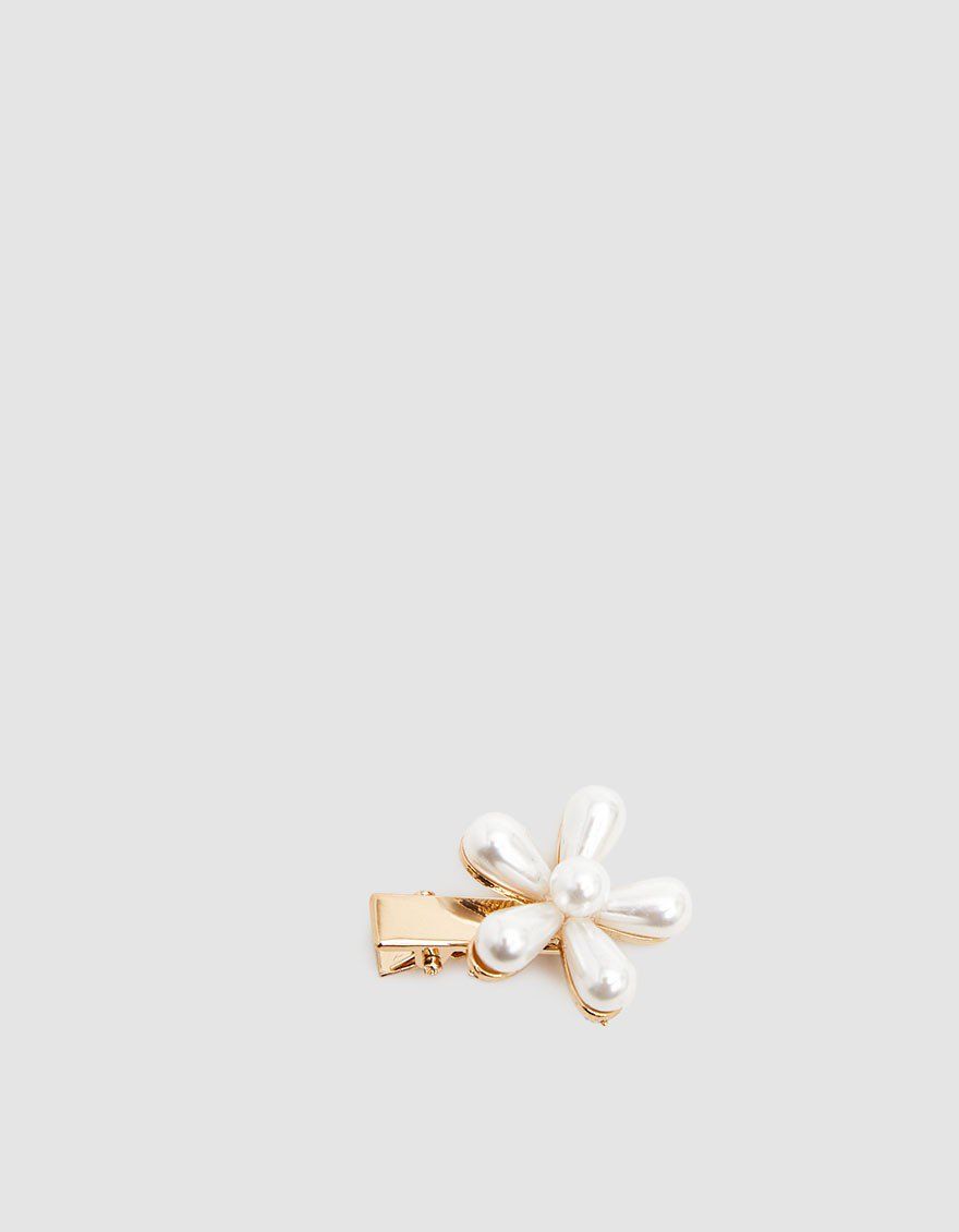 Trendy Clips For Hair 11 Cute Hair Clips That Feel So 90s