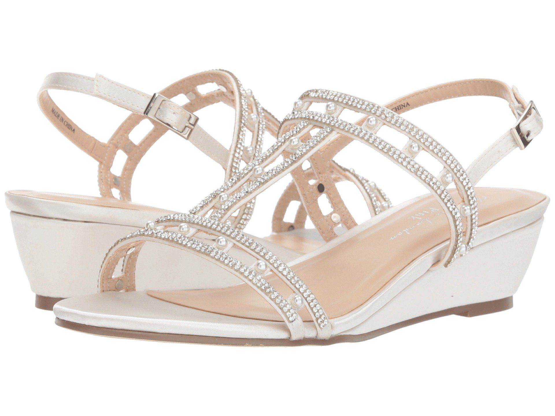 24 Chic Beach Wedding Shoes Sandals And Wedges For Brides In 2019