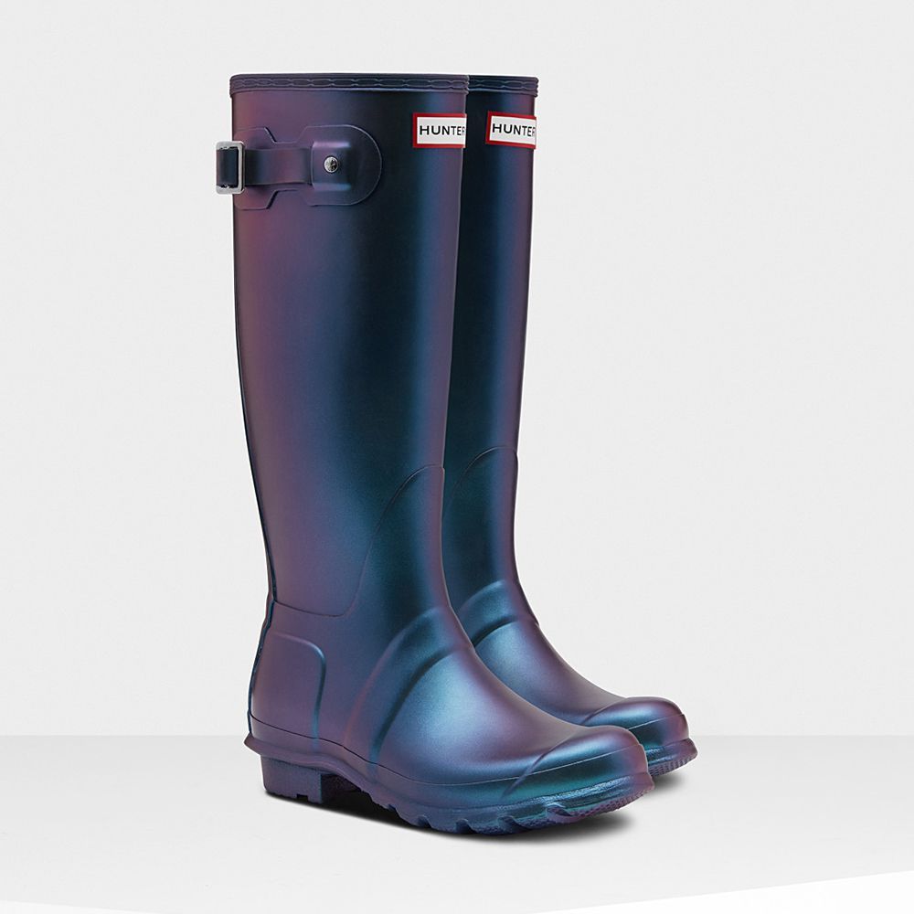 Hunter’s New Pink Metallic Rain Boots Will Have You Shining Through the ...