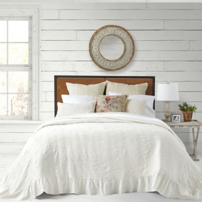 Bed Bath & Beyond's New Private Home Collection Bee & Willow Is A Rustic  Dream