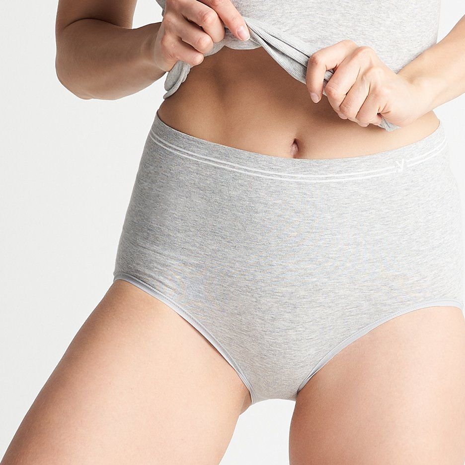 High-waisted Underwear That Will Make You Look Slimmer