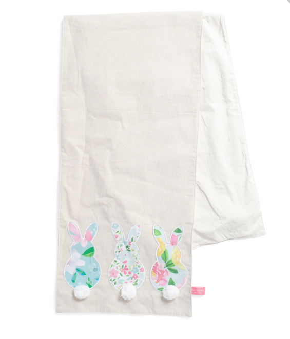 15+ Stylish Easter Tablecloths - Easter Table Decor Ideas