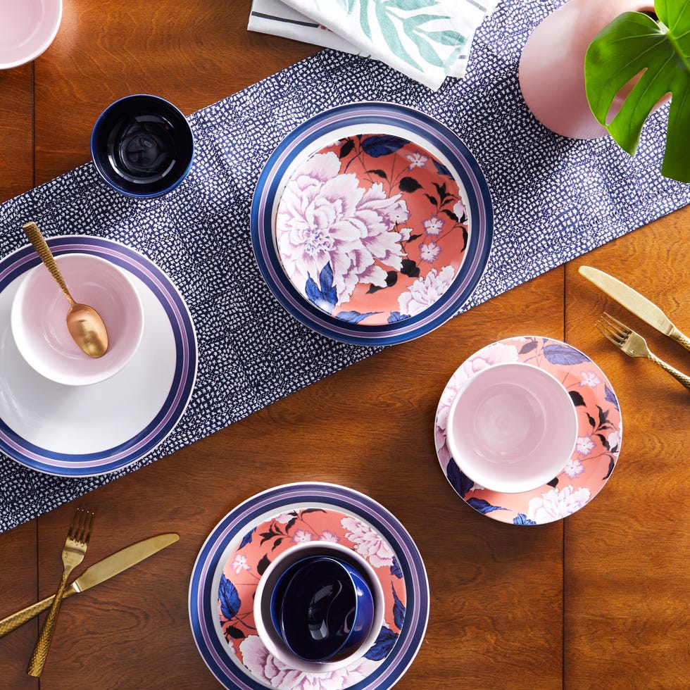Georgia Peach Dinnerware Set