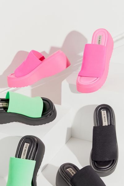UO Exclusive Slinky Platform Sandal
