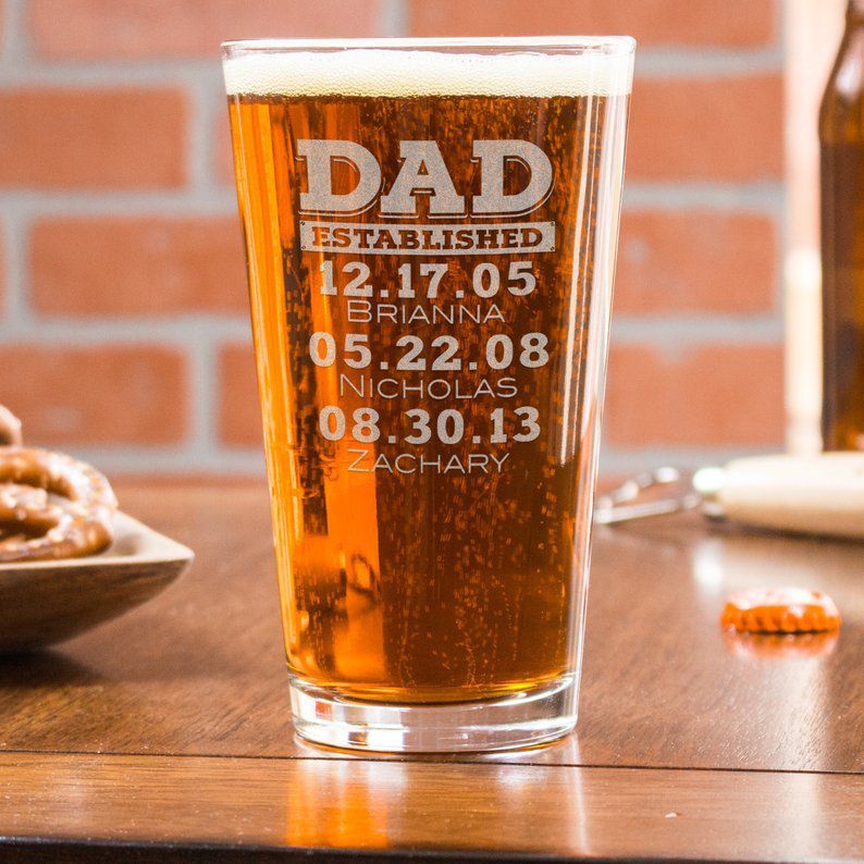 Dad Est Happy Fathers Day Beer Mug Gift for Stepdad New Father Gift Beer Gift Gift for Dad Personalized Beer Mug Fathers Day Glass
