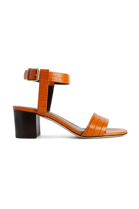 15 Best Sandals of 2019 - Comfortable, Stylish Walking Sandals for Women