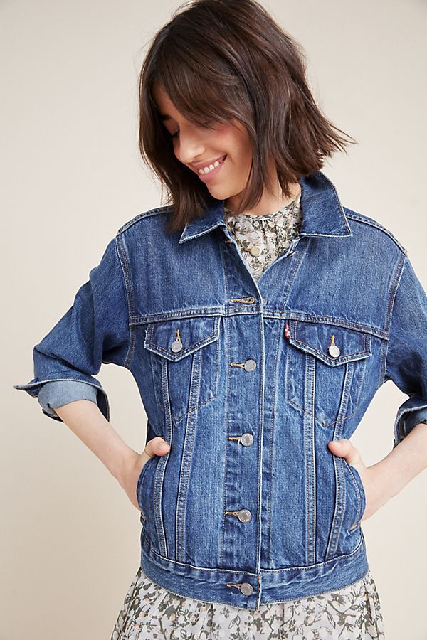 2 denim jacket outfits for Spring - une femme d'un certain âge