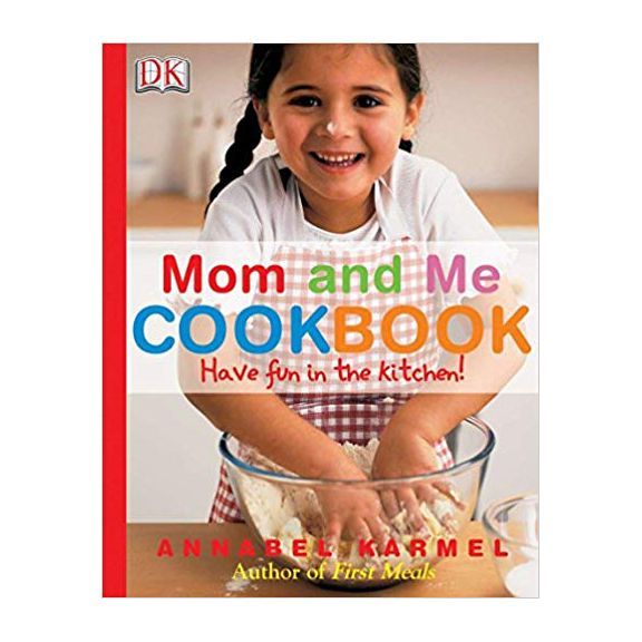 https://hips.hearstapps.com/vader-prod.s3.amazonaws.com/1557251508-mothers-day-gifts-from-toddlers-mom-and-me-cookbook-1557251488.jpg?crop=1xw:1xh;center,top&resize=980:*