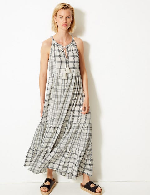 10 Comfortable And Stylish Maxi Dresses To Add To Your Wardrobe