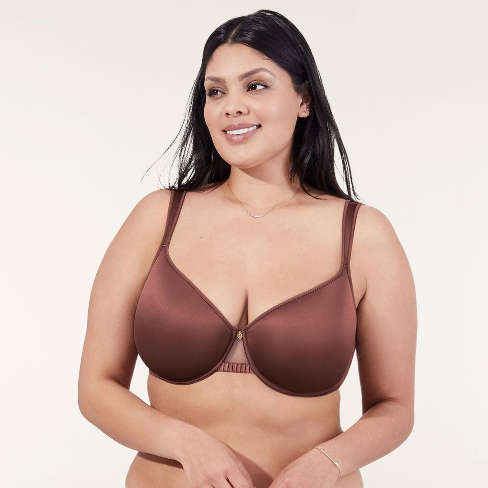 This Bra for Larger-Chested Women Tackles Bra Bulge for Good