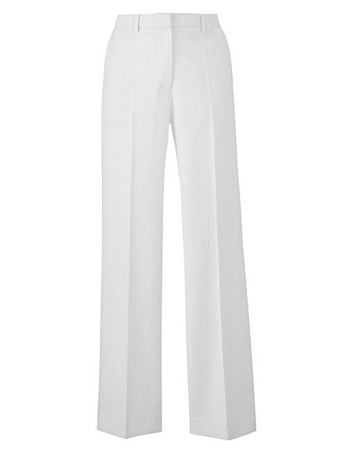 Linen trousers you'll want to wear all summer long