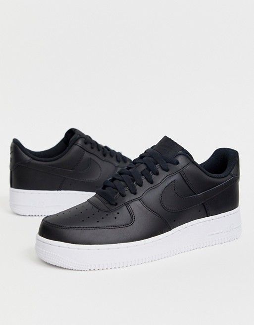 nike black trainers with white sole