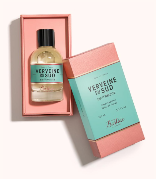 tâche de parfum sur vêtement