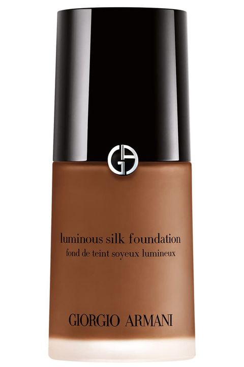 Best Foundation For Aging Skin Over 60: Which One Will 