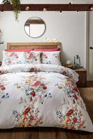 Whimsical Floral Duvet Cover And Pillowcase Set