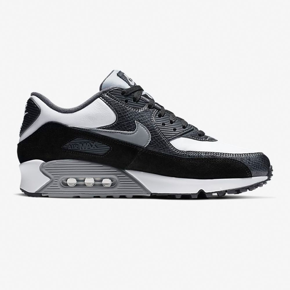 Nike Air Max 90 QS Sneakers Nike Air Max 1 Ultra Essential White Sneaker Editorial Photo
