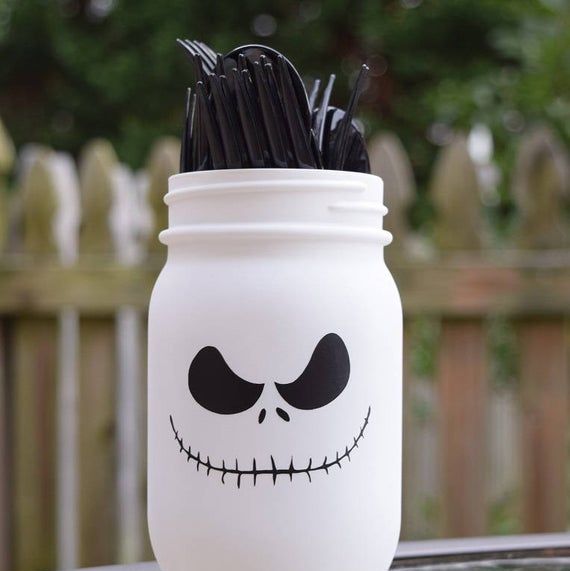 17 Halloween Mason Jar Ideas You'll Love - Cool Halloween Mason Jars
