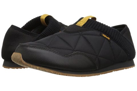 13 Best Slippers For Men Comfortable Slippers