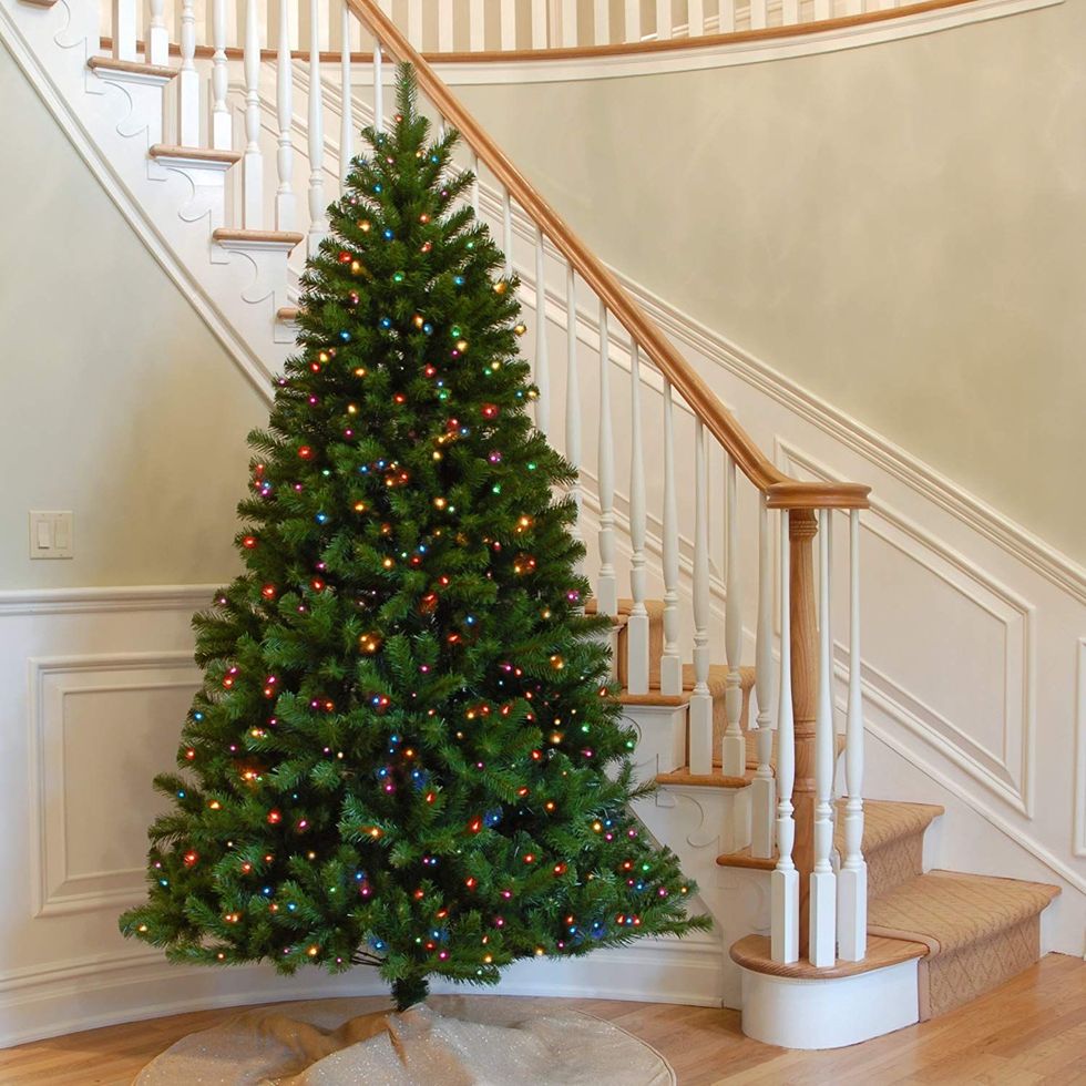 7.5' Artificial Spruce With 550 Multicolor Lights