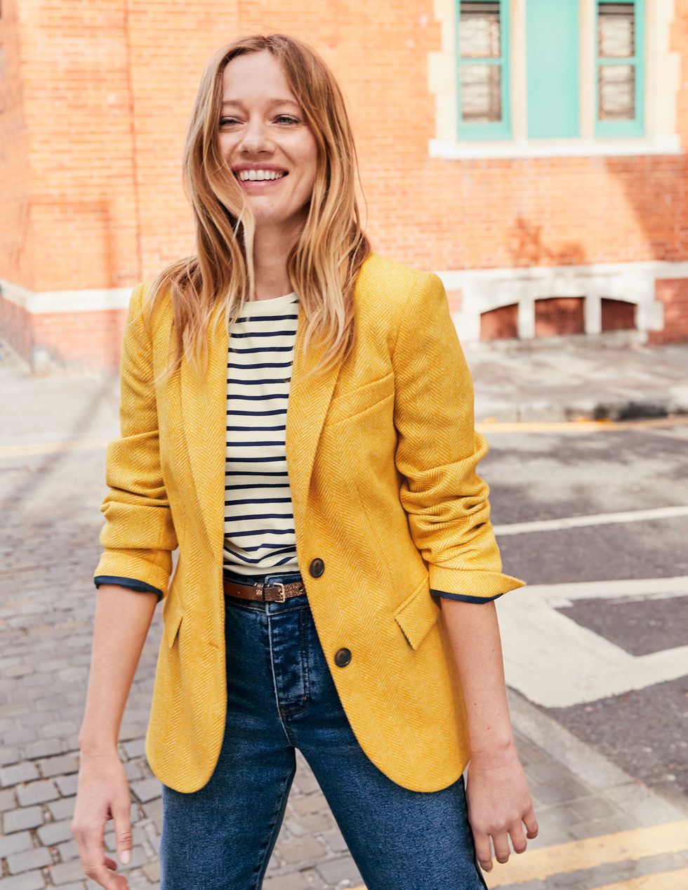 Best Yellow Outfit Ideas - How To Wear Yellow