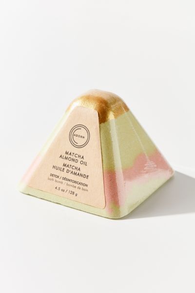 pyramid bath bomb