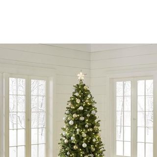 How to Buy a Realistic Artificial Christmas Tree - Fake Christmas Tree ...