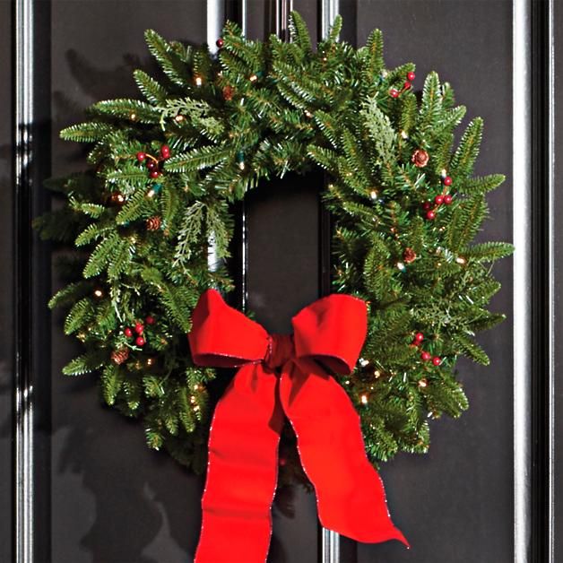 35 Best Christmas Wreaths Stylish Christmas Wreath Ideas