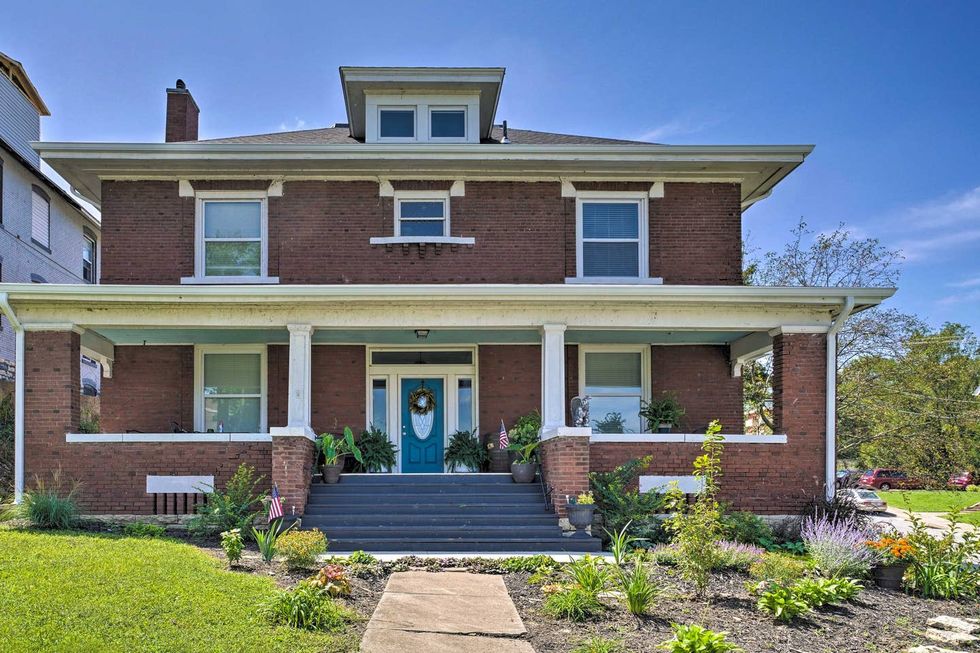 'Hobo Hill House,' Jefferson City, Missouri