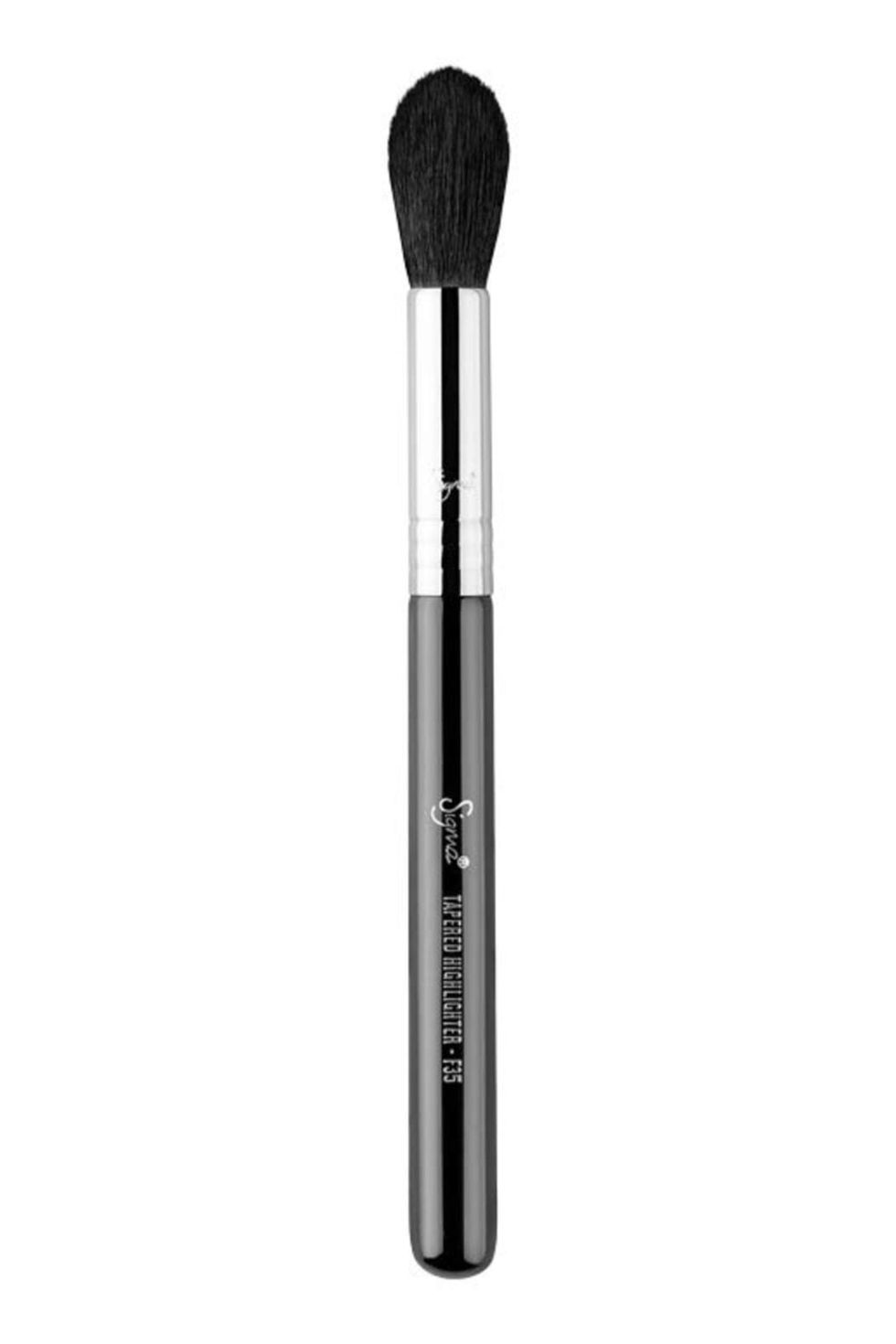 Sigma Beauty F35 Tapered Highlighter Brush