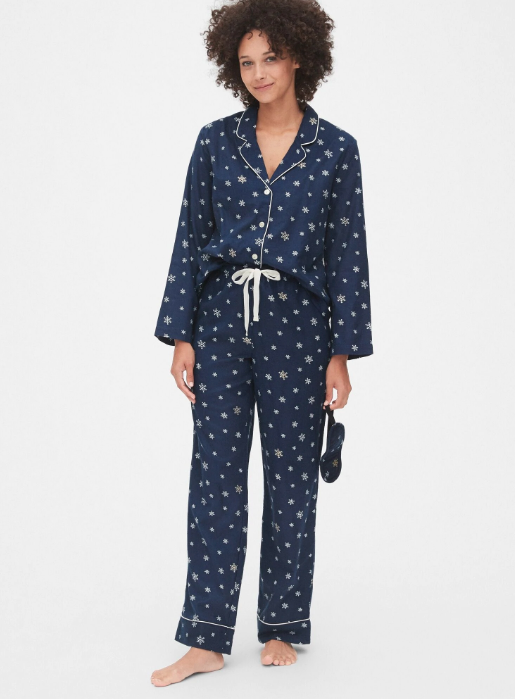 gap reindeer pajamas