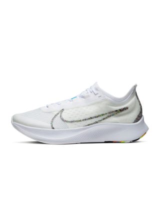 zoom fly carbon plate