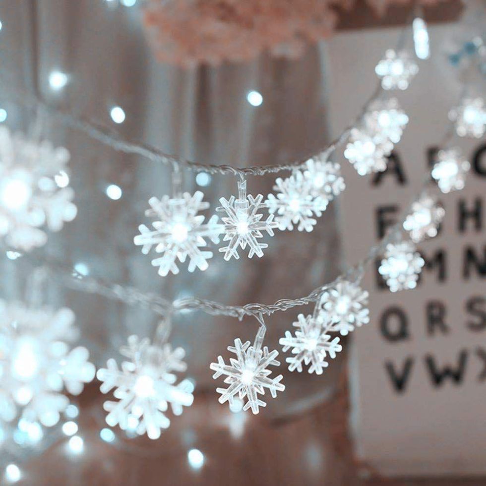 Battery-Operated Snowflake String Lights 