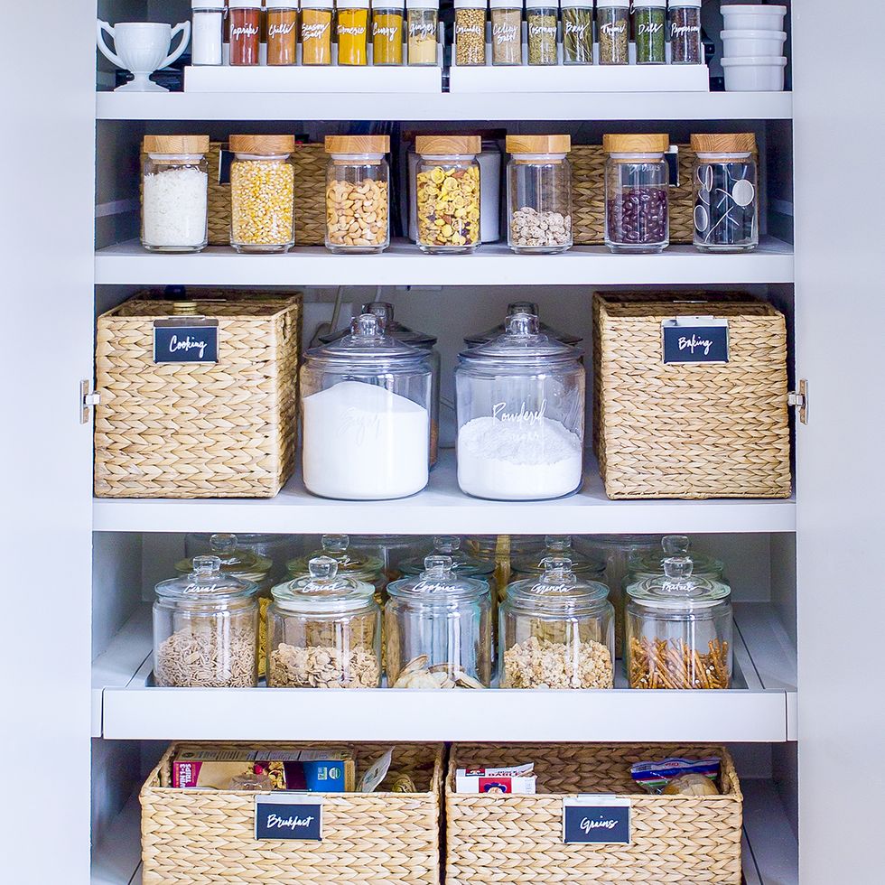 28 Ideas Que Te Ayudarán A Organizar Tu Cocina  Kitchen organization  pantry, Pantry design, The home edit