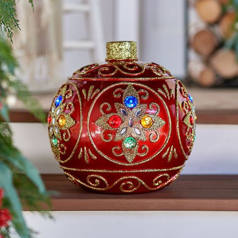 7 Best Large Christmas Ornaments  Giant Outdoor Holiday Decorations