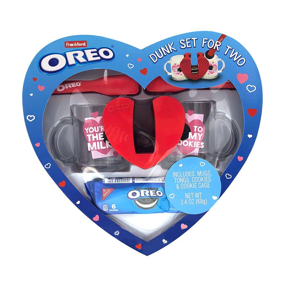 Oreo Heart-Shaped Cookie-Dunking Set