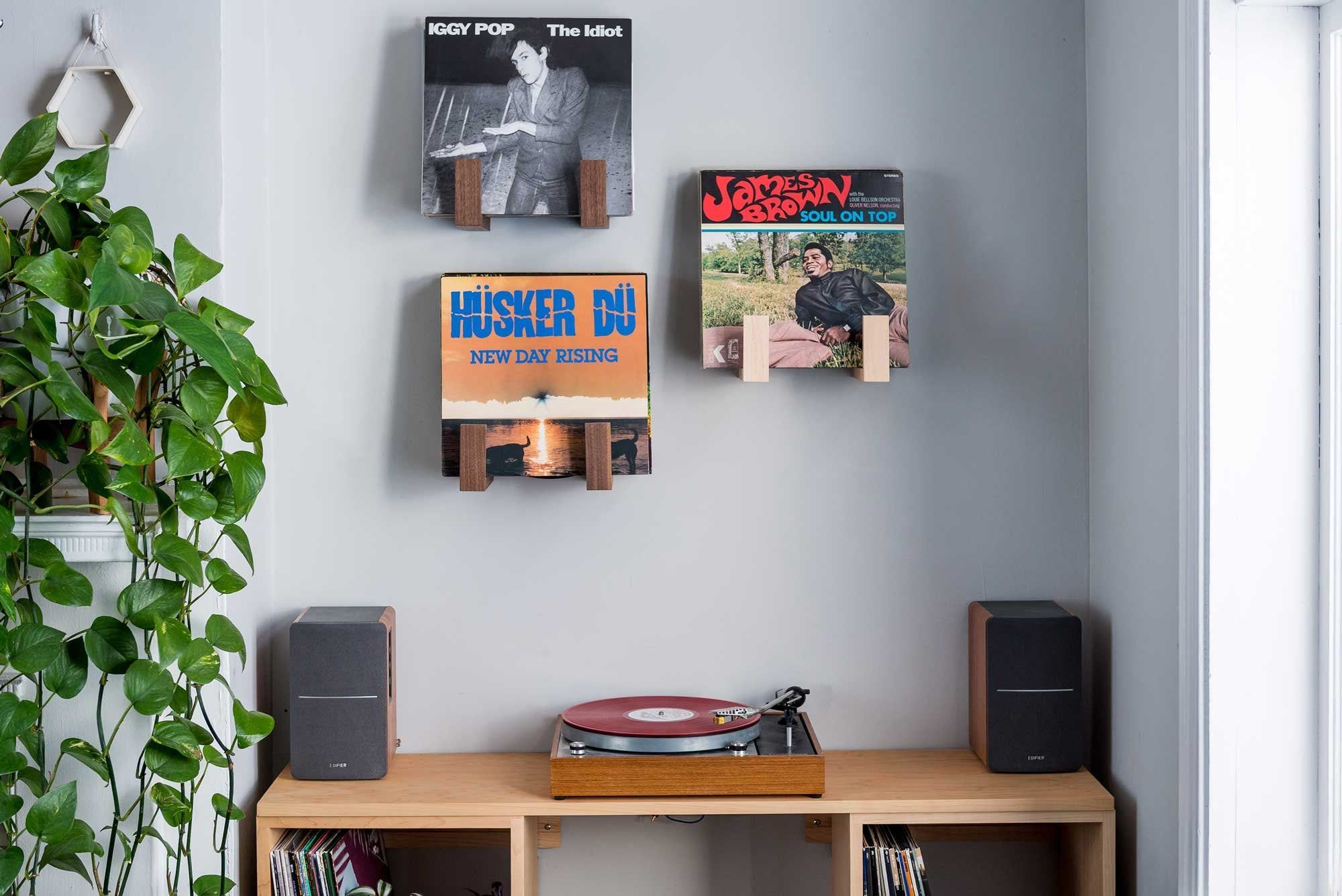 IEEK Vinyl Record Shelf Wall Mount,6 PCS Black Acrylic Album Record Holder Display Shelf,Display Your Daily Listening in Style 