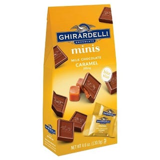 Mini quadrati di cioccolato al caramello