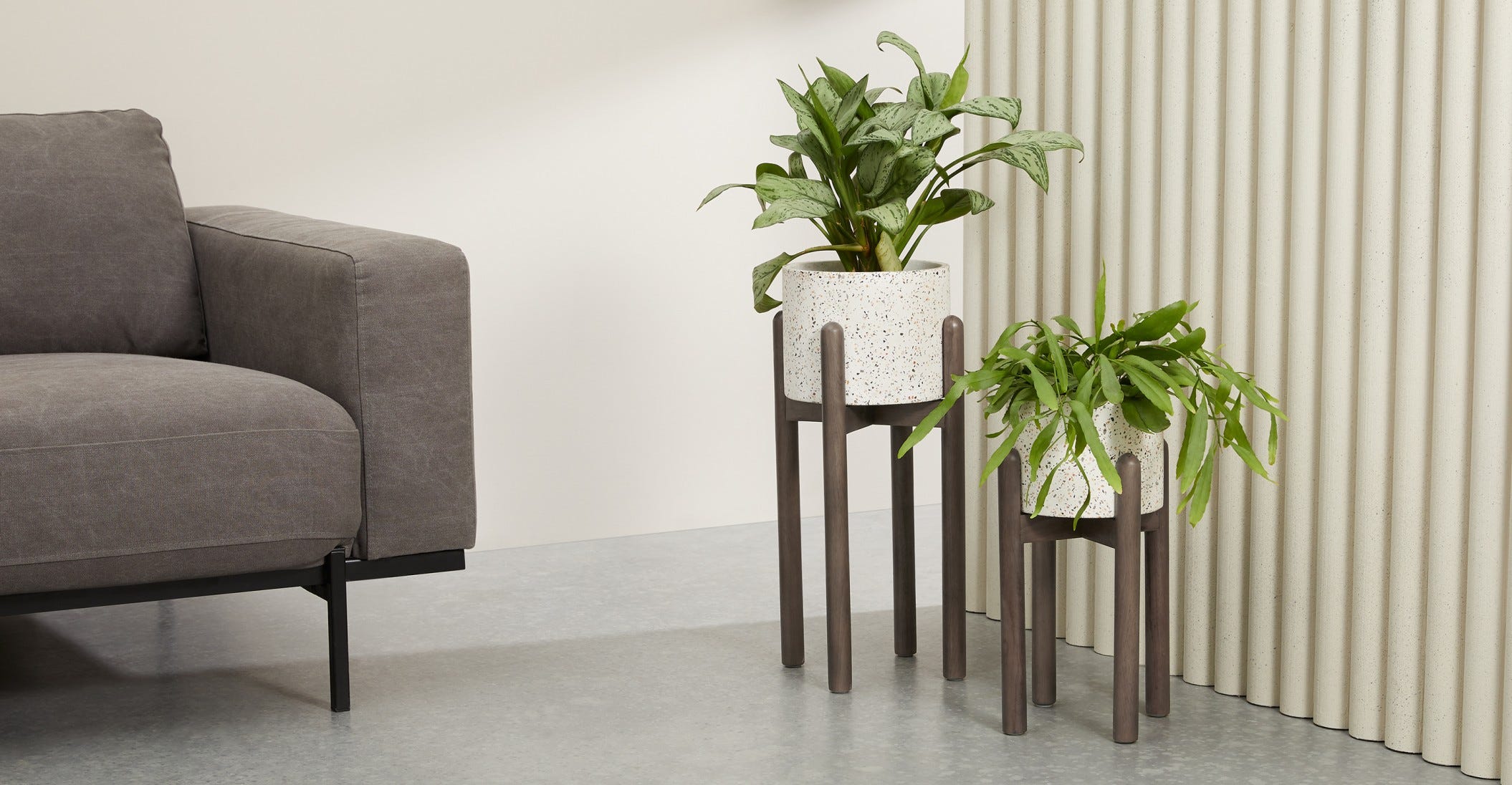 Best Indoor Plant Pot Stands - Planter On Legs, Standing 