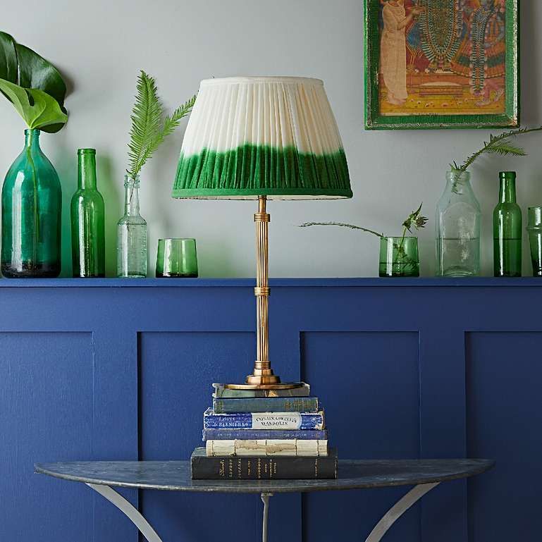 Smaller wrappling table lamp