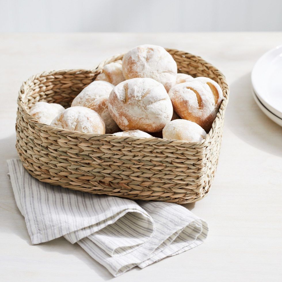Seagrass Heart Bread Basket