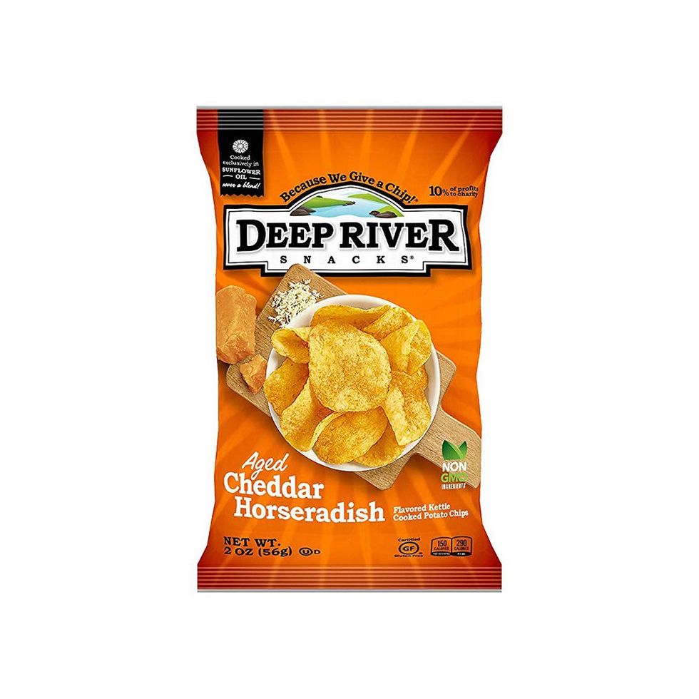 Deep River Snacks Aged Cheddar Horseradish Kettle Potato Chips (24-Pack)