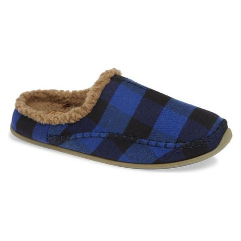 18 Best Slippers for Men 2022 - Warm and Comfortable House Shoes