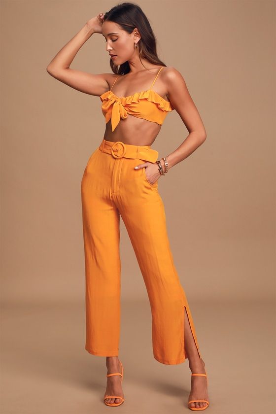 orange outfit inspo bc I'm obsessed with this color rn 🍊 throwing a button  down over a crop top is one of my go- to & easiest outfit