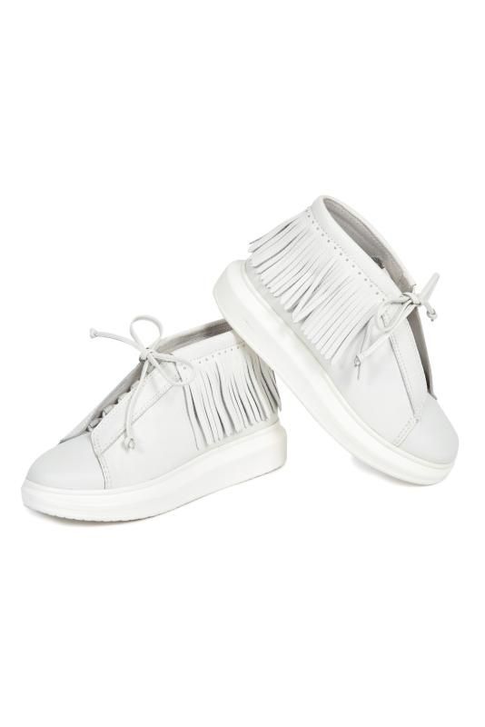 cute sneaker brands