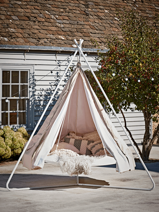 Hanging bell tent