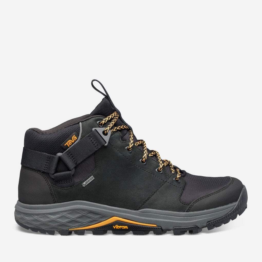 proper shoes for hiking