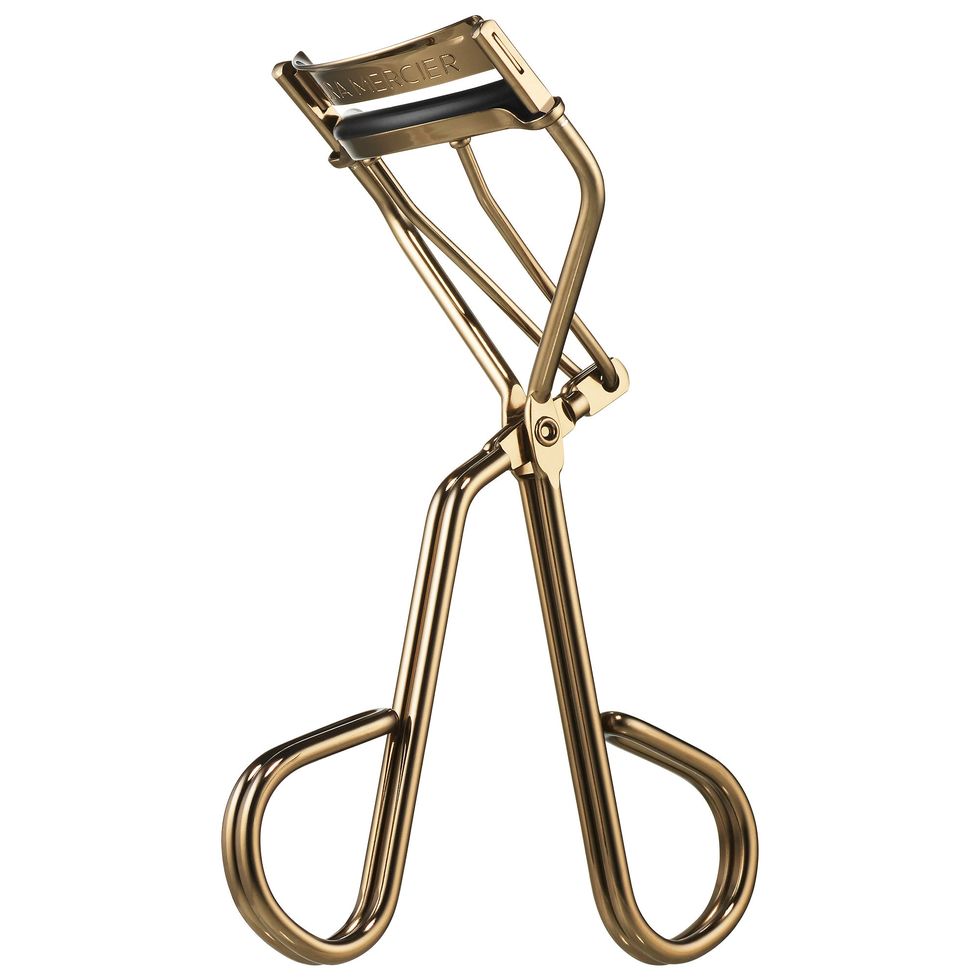 The 10 Best Eyelash Curlers of 2023 for Lifted Lashes