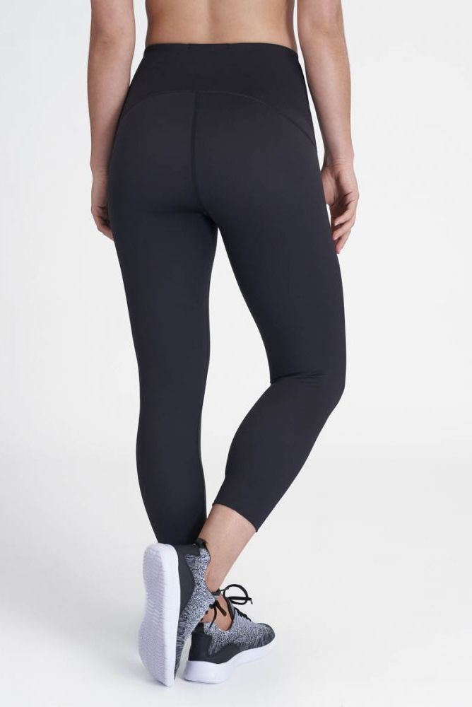 Best Lululemon Align Leggings Dupes: Top 5 Knock-Off Brands Most  Recommended By Experts - Study Finds